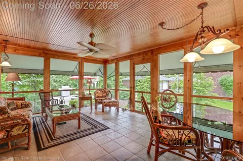 Exterior - 764 Harcourt Rd, Grosse Pointe Park, MI 48230 photo 3 of 9