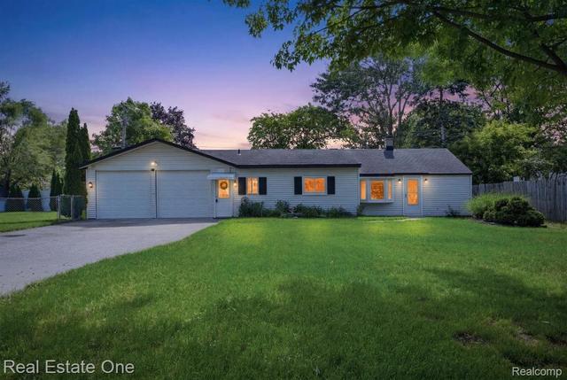 3003 Longview Ave, Rochester Hills, MI 48307