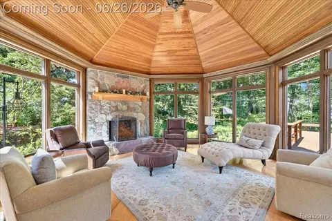 Exterior - 29498 E River Rd, Grosse Ile, MI 48138 photo 1 of 5