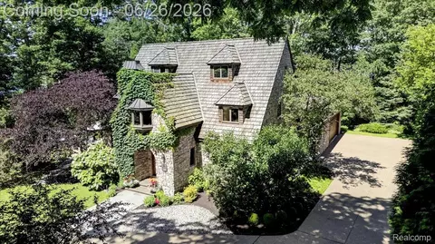 Other - 29498 E River Rd, Grosse Ile, MI 48138 photo 3 of 34