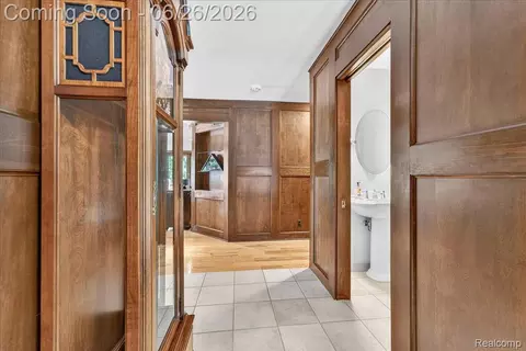 Entry Way - 29498 E River Rd, Grosse Ile, MI 48138 photo 4 of 6