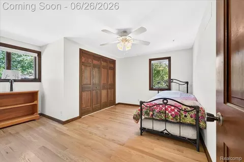 Bedroom - 29498 E River Rd, Grosse Ile, MI 48138 photo 2 of 5