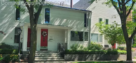 366 W Brown St, Birmingham, MI 48009
