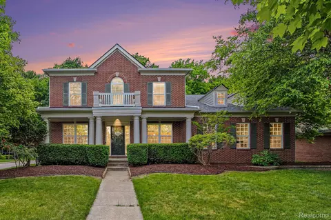 49756 Great Falls Rd, Canton, MI 48188