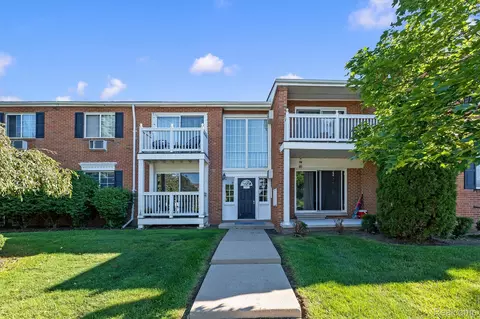 2400 Parmenter Blvd #104, Royal Oak, MI 48073