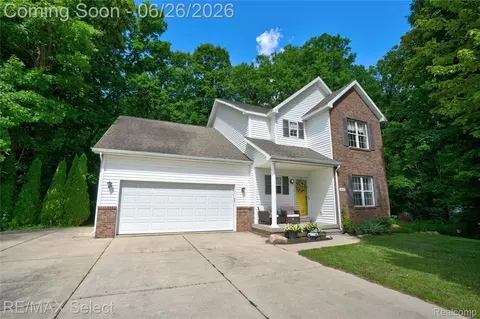 4449 Pondview Dr, Mundy, MI 48473