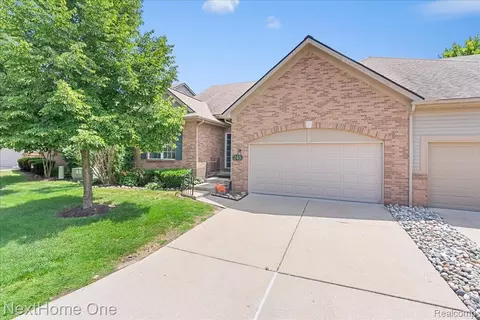 245 Winslow Cir #56, Commerce, MI 48390