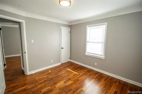 Bedroom - 2829 Chicago Blvd, Flint, MI 48503 photo 2 of 4