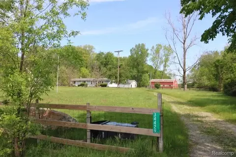 34429 33 Mile Rd, Richmond, MI 48062