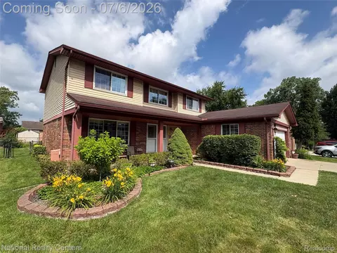 6611 Paul Revere Ln, Canton, MI 48187