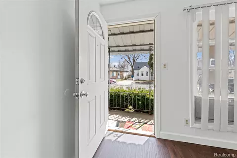 Entry Way - 11033 Continental Ave, Warren, MI 48089 photo 1 of 2