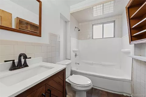 Bath - 11033 Continental Ave, Warren, MI 48089 photo 1 of 1