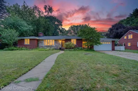 1609 W 12 Mile Rd, Royal Oak, MI 48073