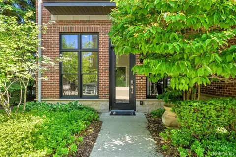 2280 Attard, Birmingham, MI 48009