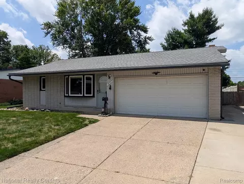 14585 Park St, Livonia, MI 48154