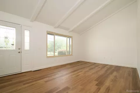Living - 3353 Augusta St, Flint, MI 48532 photo 2 of 5