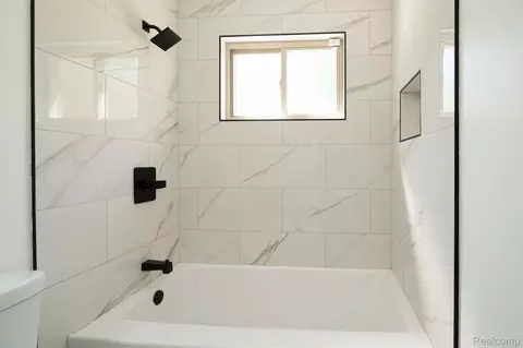 Bath - 3353 Augusta St, Flint, MI 48532 photo 3 of 3