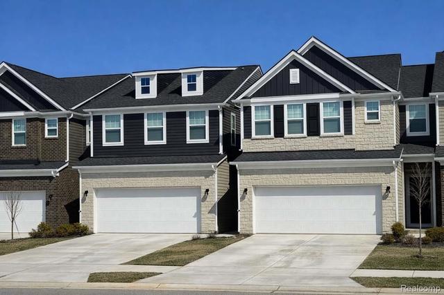 1516 Arcadia Dr, Milford, MI 48381