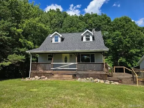 5848 Fostoria Rd, Marathon, MI 48421