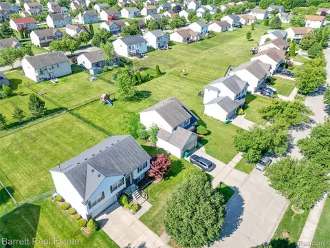 View/Area - 39119 Clocktower Dr, Romulus, MI 48174 photo 4 of 10