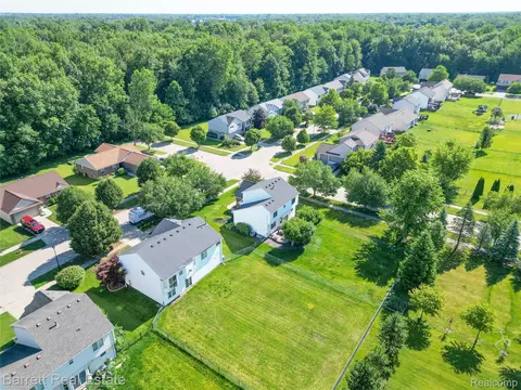 View/Area - 39119 Clocktower Dr, Romulus, MI 48174 photo 2 of 10