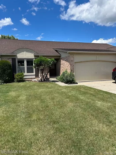 43719 Hartford Dr #334, Clinton Township, MI 48038