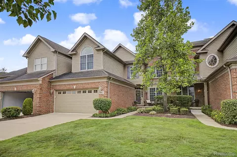 44617 Broadmoor Cir N, Northville, MI 48168