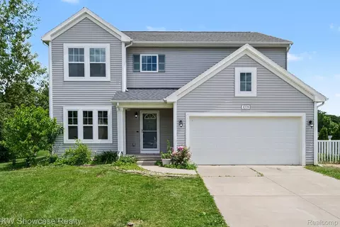 4339 Pebble Creek Blvd, Grand Blanc, MI 48439