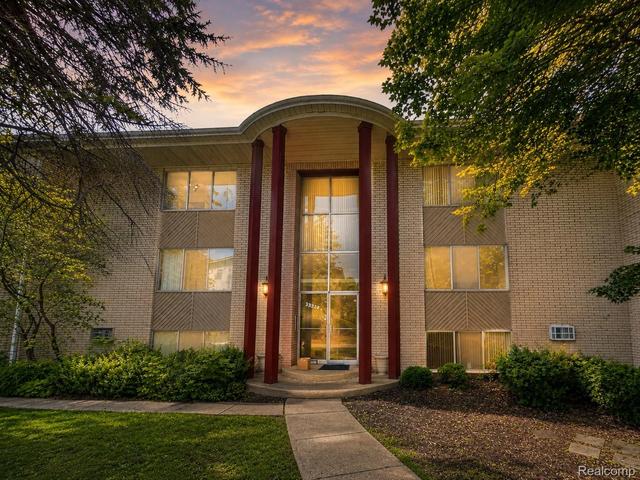 33234 Kingslane Ct #5, Farmington Hills, MI 48336