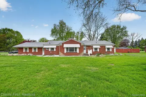 11000 Clinton River Rd, Sterling Heights, MI 48314