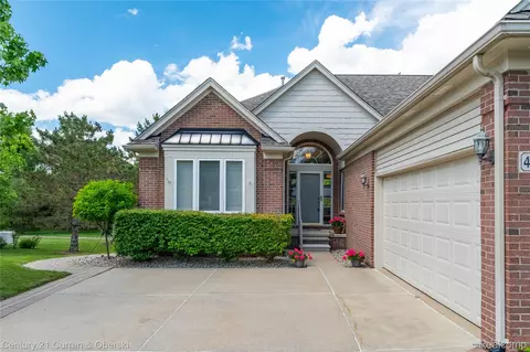 49468 N Glacier, Northville, MI 48168