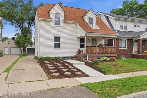 1010 Pearson St, Ferndale, MI 48220
