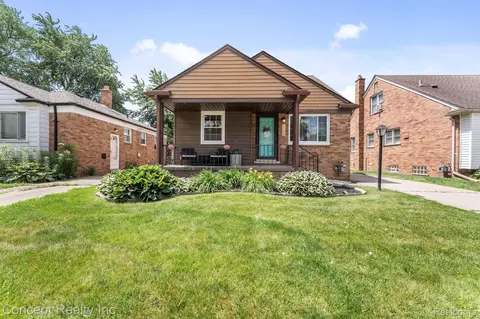 15651 Russell Ave, Allen Park, MI 48101