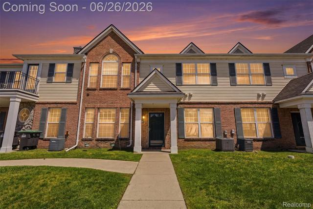 23978 Northstone Village Dr, Taylor, MI 48180