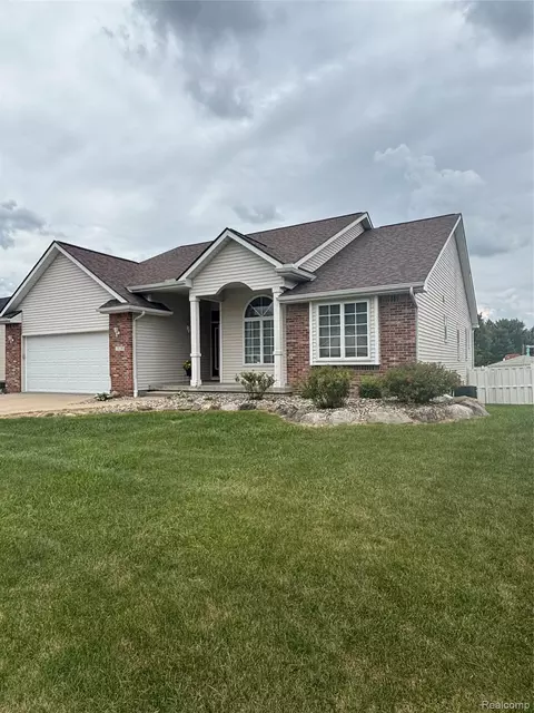 7129 Parkridge Pkwy, Swartz Creek, MI 48473