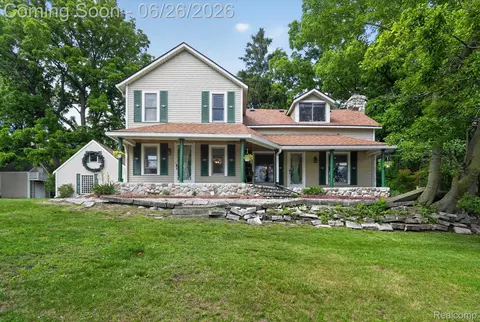 31620 W 11 Mile Rd, Farmington Hills, MI 48336