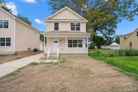 27824 Groveland St, Madison Heights, MI 48071