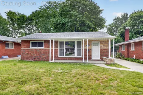 12842 Brady, Redford, MI 48239