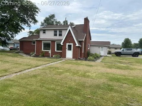 45824 Jefferson Ave, Chesterfield, MI 48047