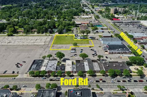 5705 Middlebelt Rd, Garden City, MI 48135
