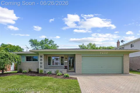 7432 Hillsboro Dr, Canton, MI 48187