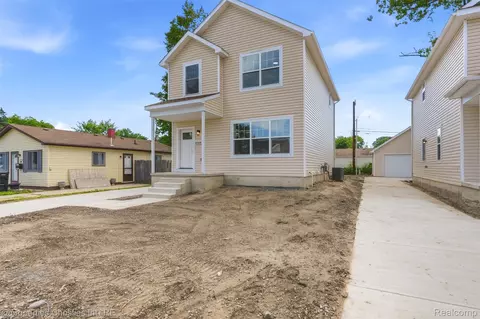 27828 Groveland St, Madison Heights, MI 48071
