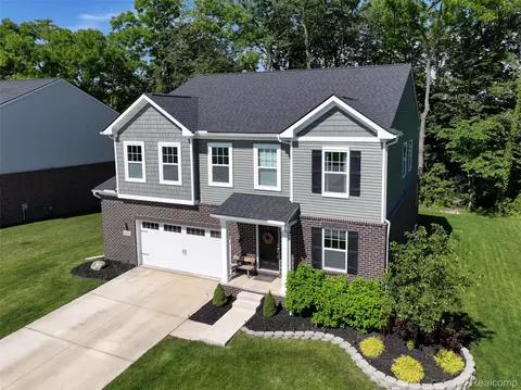 14212 Laurelwood Dr, Van Buren, MI 48111