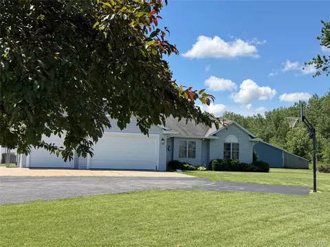 3334 E Freeland Rd, Ingersoll, MI 48623