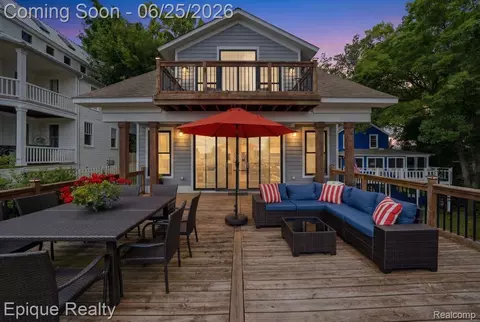 114 Bellevue Ave, Lake Orion, MI 48362