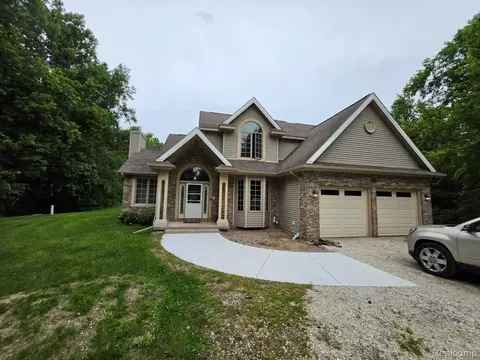 5150 W Carpenter Rd, Mount Morris, MI 48504