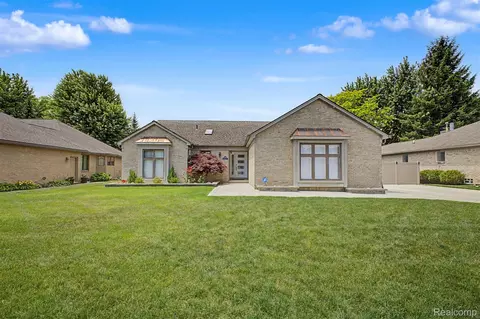 35105 Wellston Ave, Sterling Heights, MI 48312