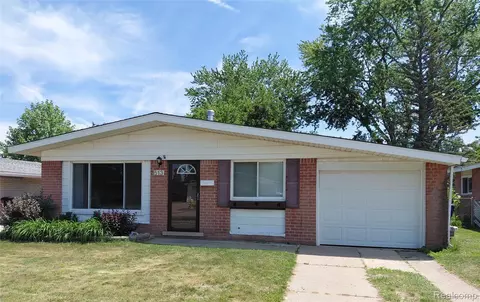 513 S Hawthorne St, Westland, MI 48186