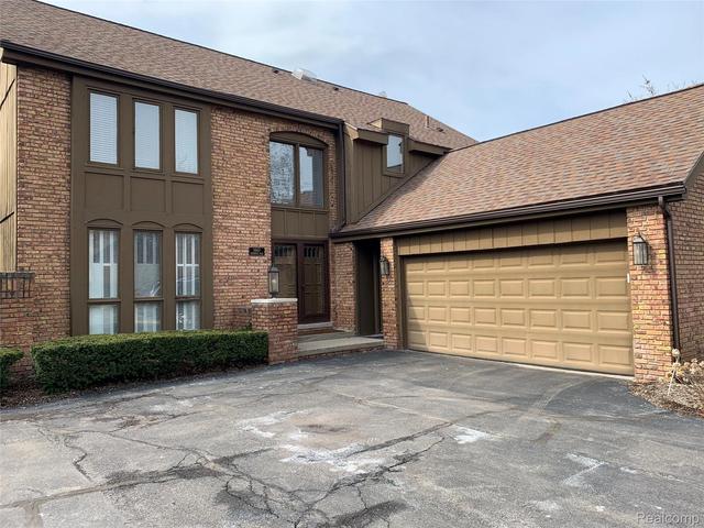 1867 Chipping Way Ct, Bloomfield Township, MI 48302