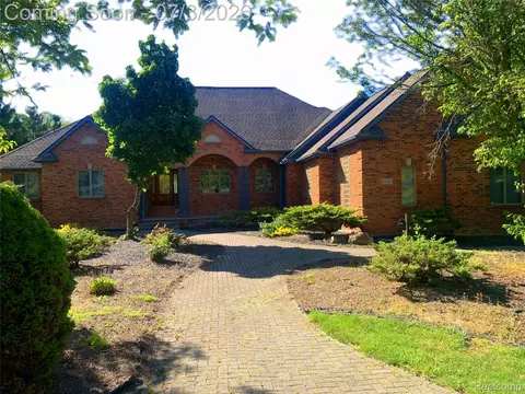 2480 S Baldwin Rd, Orion, MI 48360